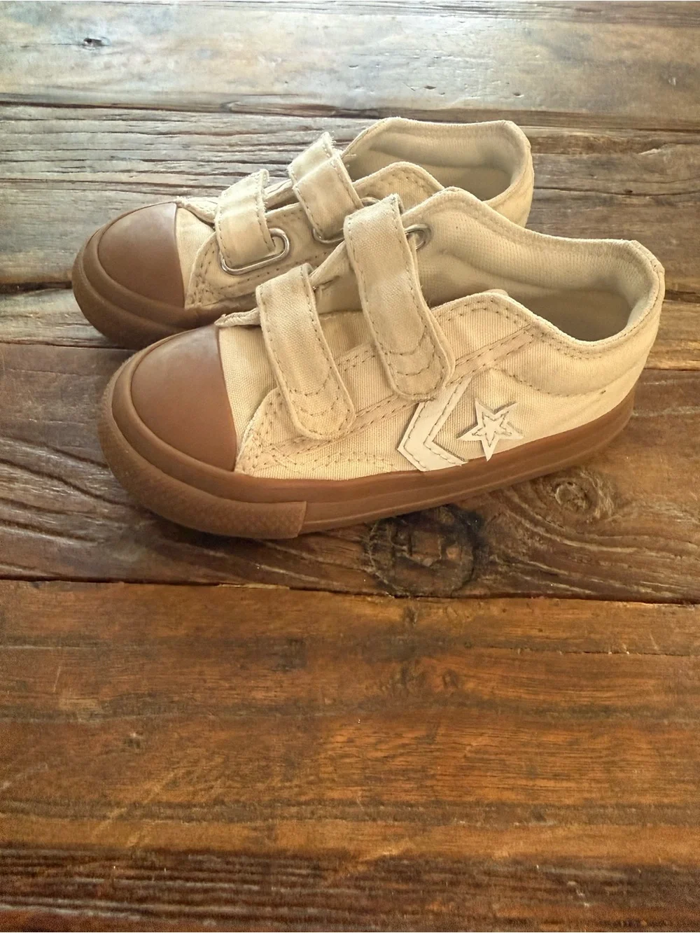 Converse easy off